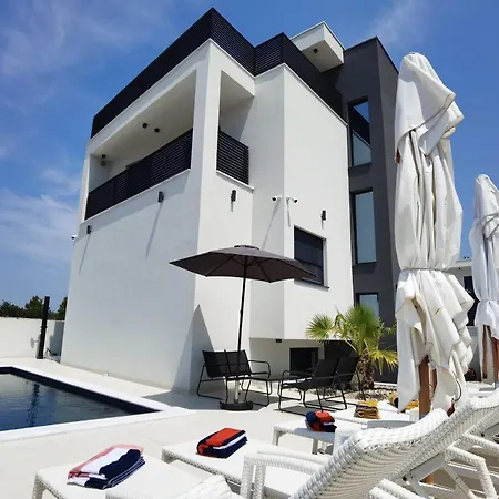 Villa Emperor Srima Exterior photo
